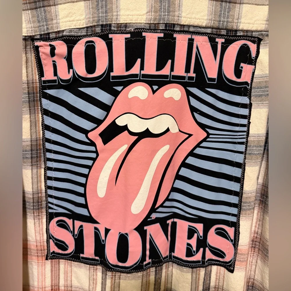 Upcycled flannel shirt - Picture 3 of 4